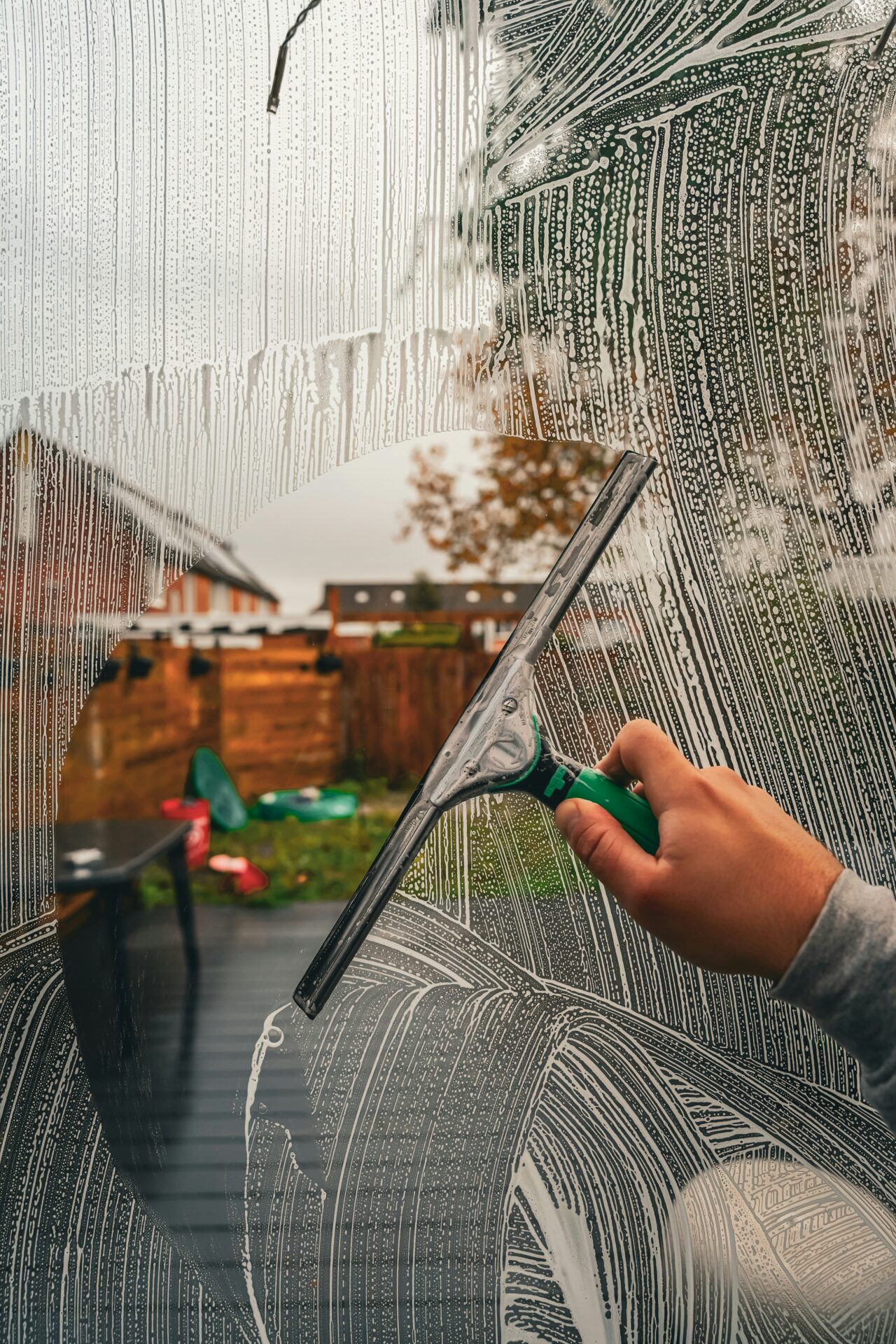 Cleaning windows
